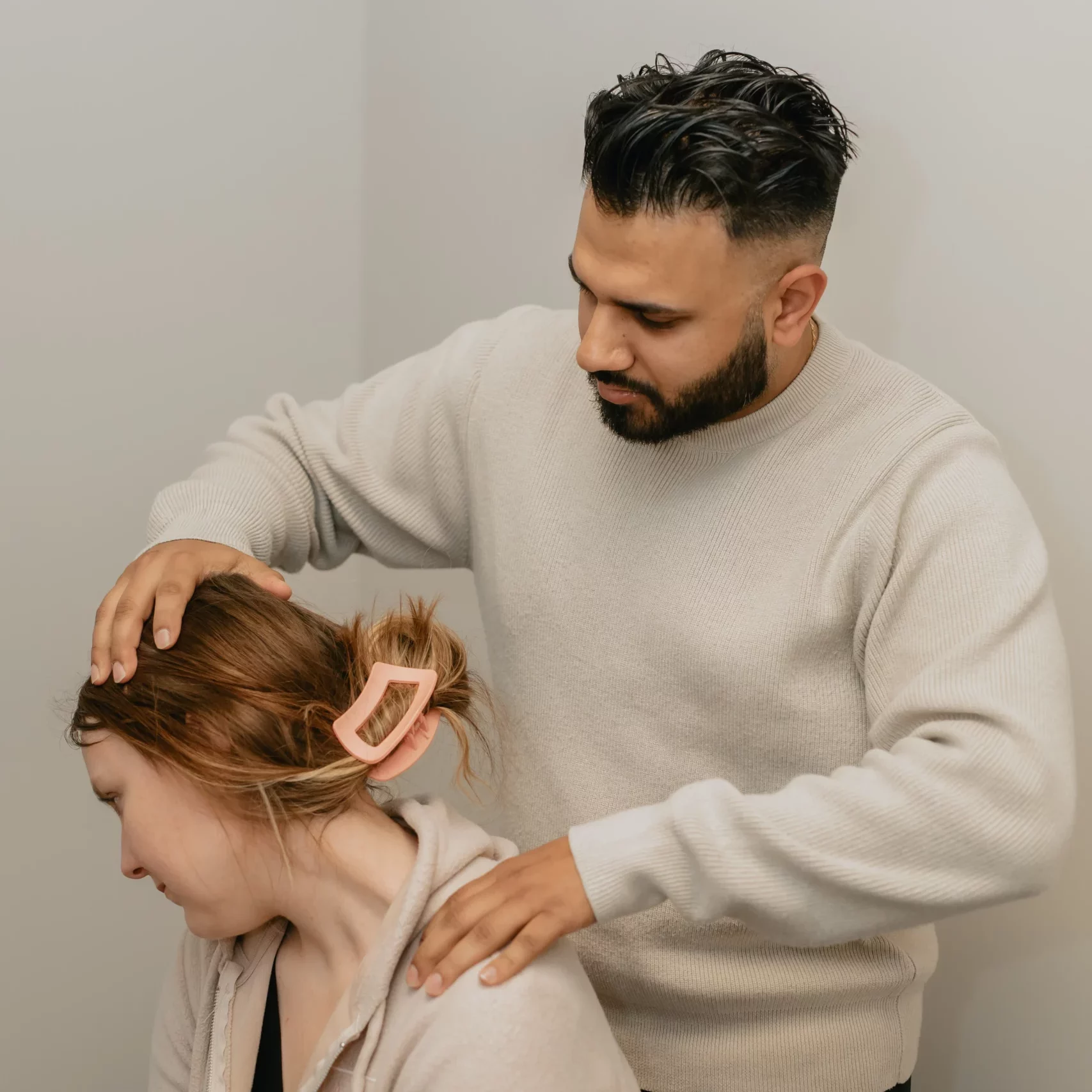 Arjun-Neck-Adjustment-Reset-london-on-chiropractor